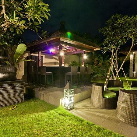Villa Mahkota Seminyak  Exterior photo