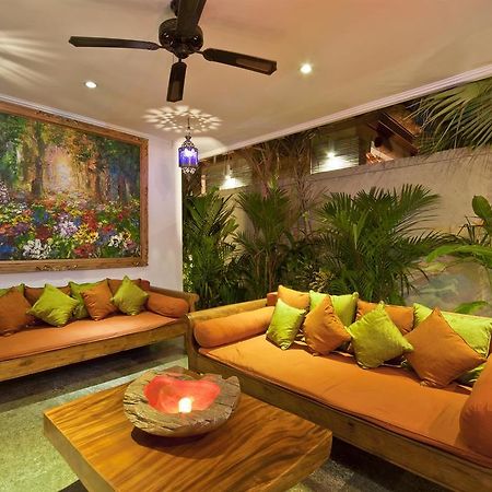 Villa Mahkota Seminyak  Exterior photo