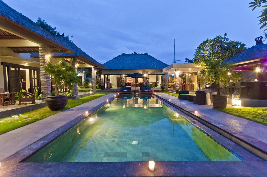 Villa Mahkota Seminyak  Exterior photo