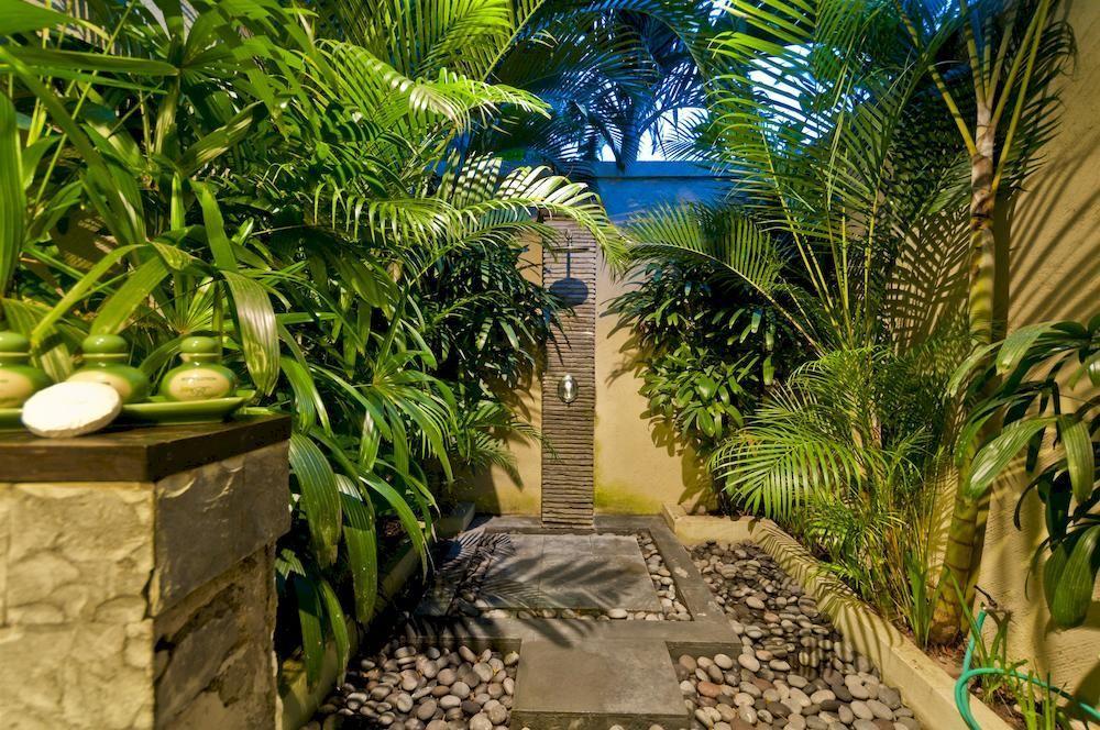 Villa Mahkota Seminyak  Exterior photo
